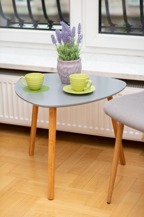 Warecka By Renters Appartamento *
